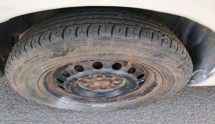 2012 Maruti Ertiga VDI, Diesel, Manual, 1,89,880 km, tyre