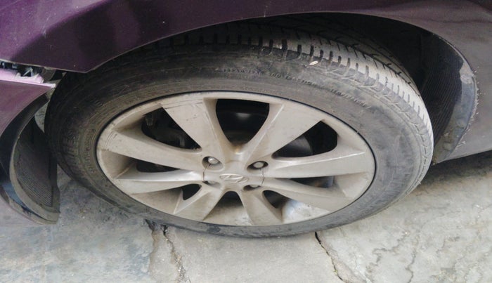 2013 Hyundai Verna FLUIDIC 1.6 CRDI SX, Diesel, Manual, 1,84,509 km, tyre