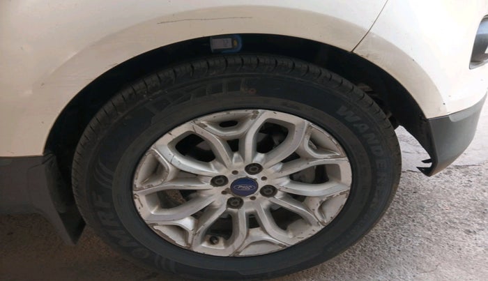 2016 Ford Ecosport TITANIUM 1.5L DIESEL, Diesel, Manual, 1,81,035 km, tyre