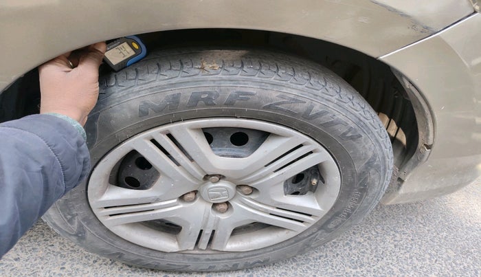 2010 Honda City 1.5L I-VTEC S MT, Petrol, Manual, 1,29,058 km, tyre