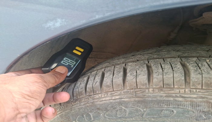 2014 Hyundai Grand i10 ASTA (O) 1.2 KAPPA VTVT, Petrol, Manual, 27,211 km, tyre