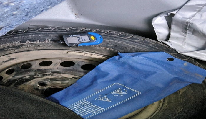 2016 Honda Brio S MT, Petrol, Manual, 21,506 km, tyre