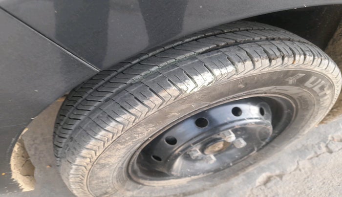 2021 Maruti Alto VXI, Petrol, Manual, 30,292 km, tyre