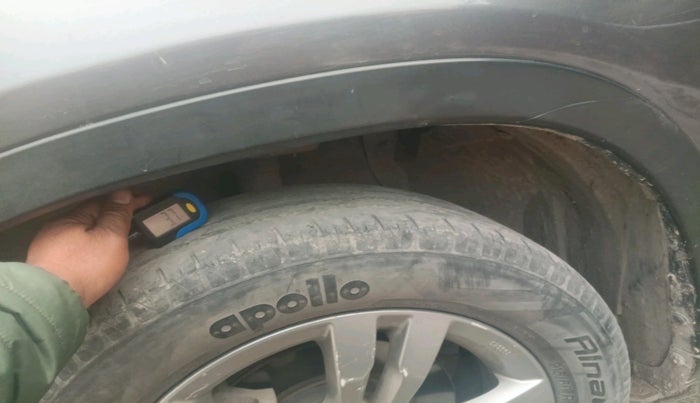 2016 Maruti Vitara Brezza ZDI, Diesel, Manual, 1,64,740 km, tyre