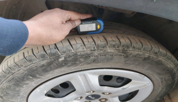 2022 KIA SELTOS HTK 1.5 PETROL, Petrol, Manual, 29,372 km, tyre