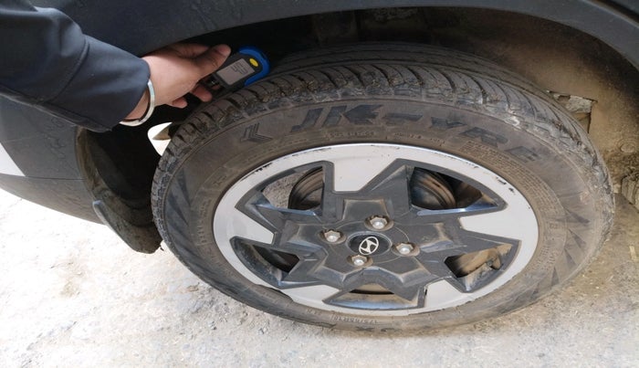 2024 Hyundai EXTER SX 1.2 CNG MT, Petrol, Manual, 31,217 km, tyre