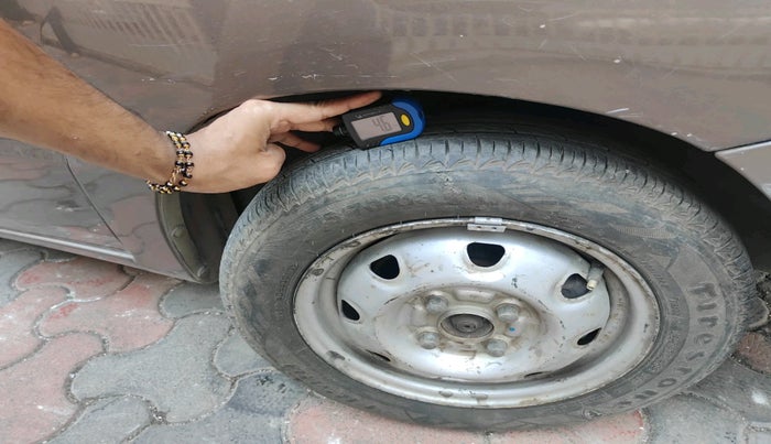 2010 Maruti Zen Estilo LXI, Petrol, Manual, 33,431 km, tyre