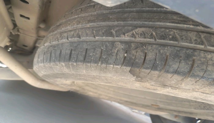 2015 Mahindra XUV500 W8, Diesel, Manual, 84,397 km, tyre