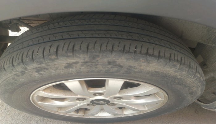 2015 Mahindra XUV500 W8, Diesel, Manual, 84,397 km, tyre