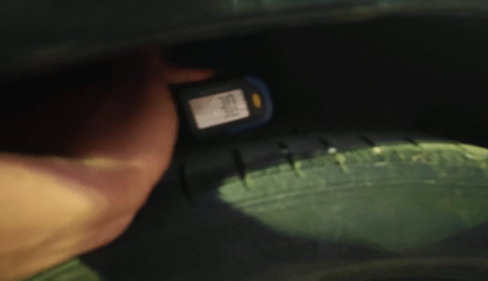 2014 Honda City 1.5L I-VTEC SV, Petrol, Manual, 1,18,030 km, tyre