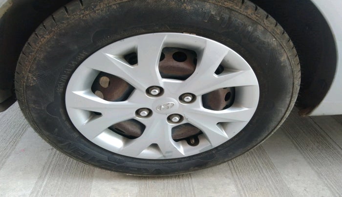 2014 Hyundai Grand i10 SPORTZ 1.2 KAPPA VTVT, Petrol, Manual, 93,800 km, tyre