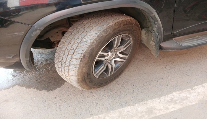 2020 Toyota Fortuner 2.8 4X2 MT, Diesel, Manual, 82,369 km, tyre