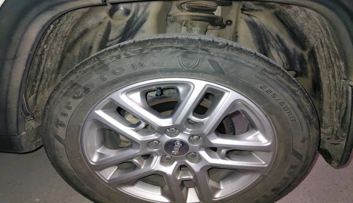 2018 Jeep Compass LIMITED 2.0 DIESEL, Diesel, Manual, 1,06,307 km, tyre