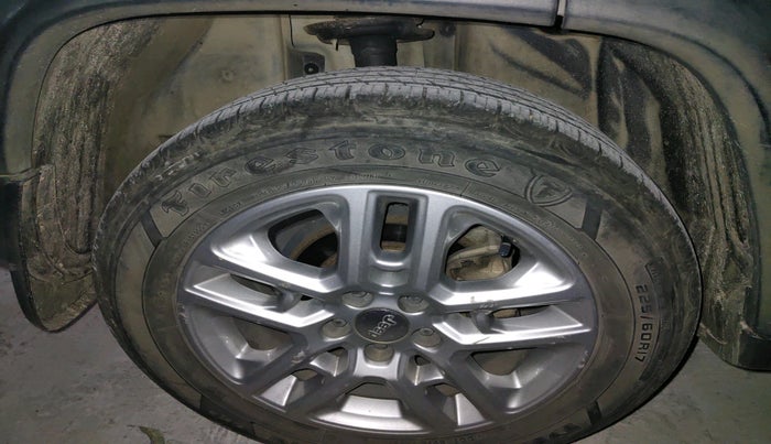 2018 Jeep Compass LIMITED 2.0 DIESEL, Diesel, Manual, 1,06,307 km, tyre