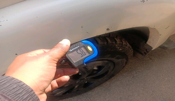 2015 Mahindra Scorpio S2, Diesel, Manual, 1,78,097 km, tyre