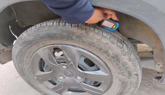 2018 Renault Kwid RXT 1.0 (O), Petrol, Manual, 72,011 km, tyre