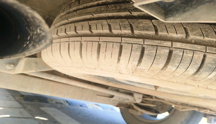 2021 Tata Harrier XZA 2.0L, Diesel, Automatic, 97,968 km, tyre