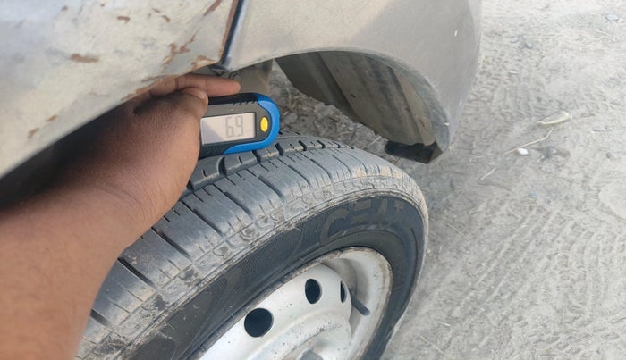 2013 Maruti Wagon R 1.0 LXI CNG, Petrol, Manual, 1,12,462 km, tyre