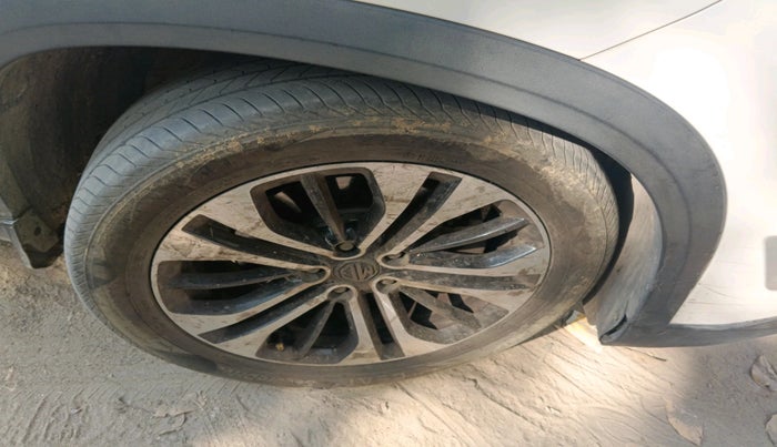 2021 MG HECTOR SHARP 1.5 DCT PETROL, Petrol, Automatic, 57,355 km, tyre