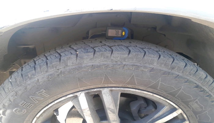 2016 Mahindra Scorpio S6 PLUS, Diesel, Manual, 1,65,886 km, tyre