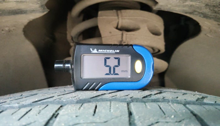 2017 Mahindra XUV500 W6, Diesel, Manual, 67,973 km, tyre