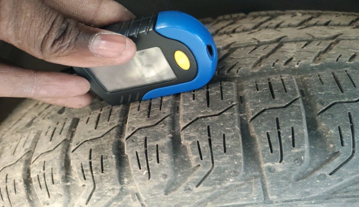 2017 Mahindra XUV500 W6, Diesel, Manual, 67,973 km, tyre