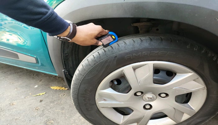 2021 Renault Kwid RXT 1.0 (O), Petrol, Manual, 23,603 km, tyre