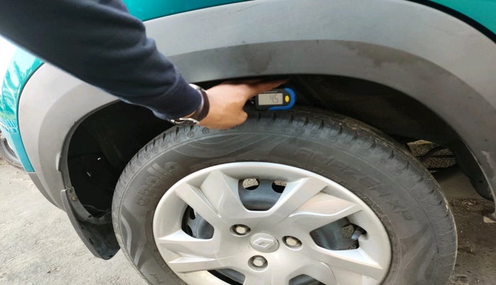 2021 Renault Kwid RXT 1.0 (O), Petrol, Manual, 23,603 km, tyre