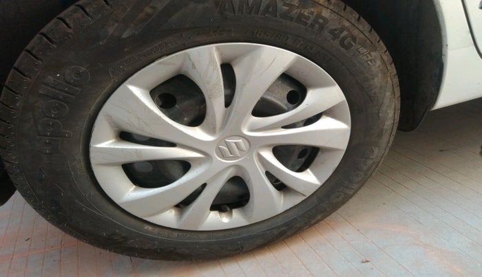 2018 Maruti Swift VXI, Petrol, Manual, 64,419 km, tyre