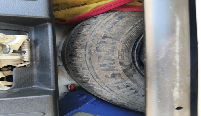 2022 Maruti Alto LXI OPT CNG, Petrol, Manual, 58,368 km, tyre