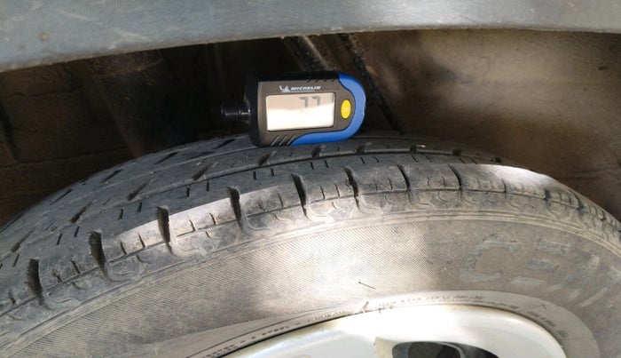 2016 Renault Kwid RXT 0.8, Petrol, Manual, 85,635 km, tyre