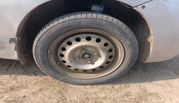 2010 Maruti Wagon R 1.0 VXI, Petrol, Manual, 1,21,093 km, tyre