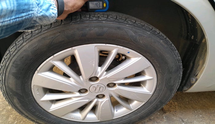 2016 Maruti Swift ZDI, Diesel, Manual, 1,15,243 km, tyre