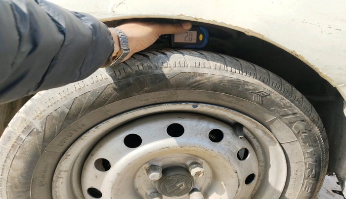 2011 Hyundai i10 MAGNA 1.2, Petrol, Manual, 94,696 km, tyre