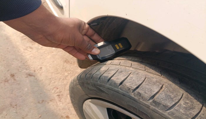 2014 Maruti Wagon R 1.0 VXI, Petrol, Manual, 1,18,276 km, tyre