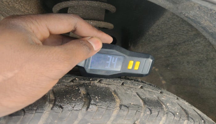 2014 Maruti Wagon R 1.0 VXI, Petrol, Manual, 24,359 km, tyre