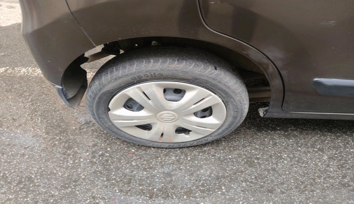 2014 Maruti Wagon R 1.0 VXI, Petrol, Manual, 24,359 km, tyre