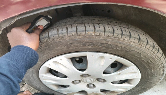 2016 Honda Amaze 1.2L I-VTEC S, Petrol, Manual, 1,16,544 km, tyre