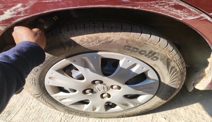 2016 Honda Amaze 1.2L I-VTEC S, Petrol, Manual, 1,16,544 km, tyre