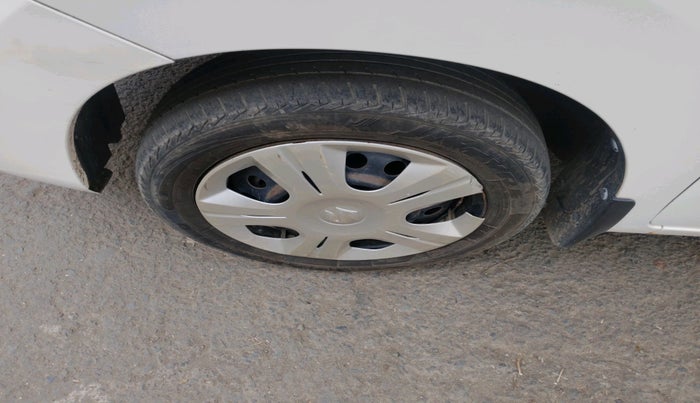 2014 Maruti Wagon R 1.0 VXI, Petrol, Manual, 35,784 km, tyre