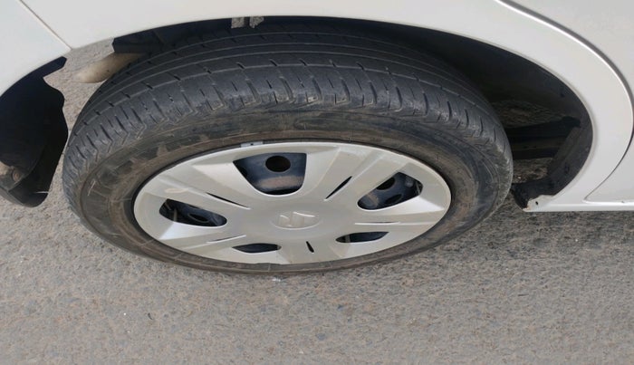 2014 Maruti Wagon R 1.0 VXI, Petrol, Manual, 35,784 km, tyre