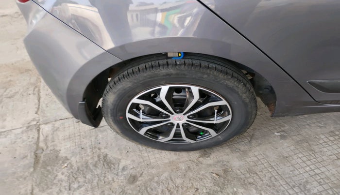 2015 Hyundai Elite i20 SPORTZ 1.2, Petrol, Manual, 1,14,652 km, tyre