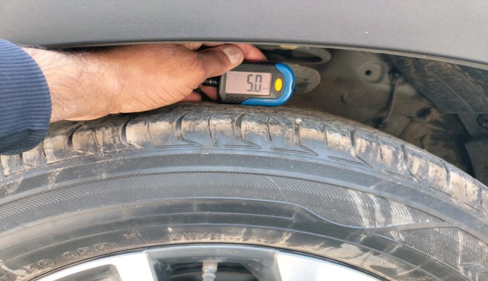 2022 KIA SONET HTE 1.2, Petrol, Manual, 29,249 km, tyre