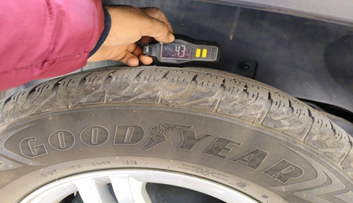 2023 Mahindra BOLERO NEO N 10 (O), Diesel, Manual, 61,900 km, tyre