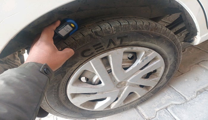 2013 Maruti Wagon R 1.0 LXI, Petrol, Manual, 1,98,898 km, tyre