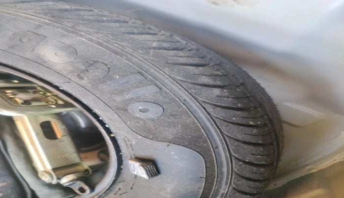 2013 Hyundai i10 ERA 1.1, Petrol, Manual, 7,579 km, tyre