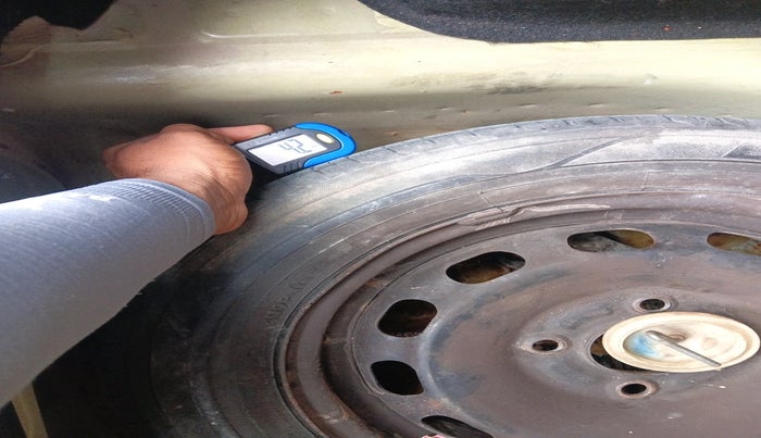 2011 Ford Figo TITANIUM 1.4 DIESEL, Diesel, Manual, 70,624 km, tyre