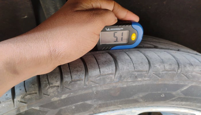 2019 Toyota Glanza G ISG, Petrol, Manual, 81,316 km, tyre