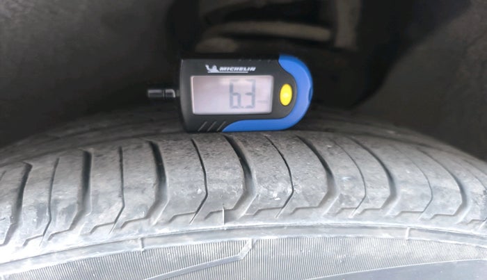 2012 Skoda Superb ELEGANCE 2.0 TDI CR AT, Diesel, Automatic, 1,11,855 km, tyre