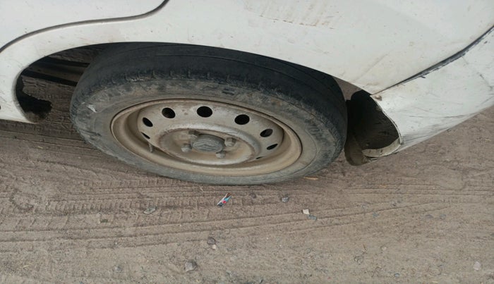 2011 Maruti Wagon R 1.0 LXI, Petrol, Manual, 1,41,502 km, tyre